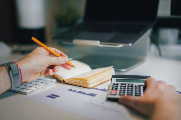 Gastos que puede deducirse un autónomo
