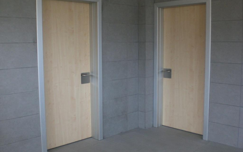 Puertas con marco de aluminio
